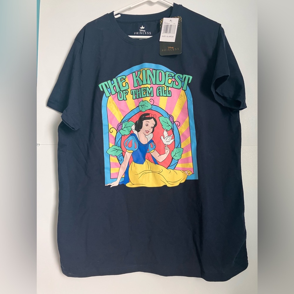Disney Princess Snow White 'The Kindest Of Them All' Graphic Tee - XL